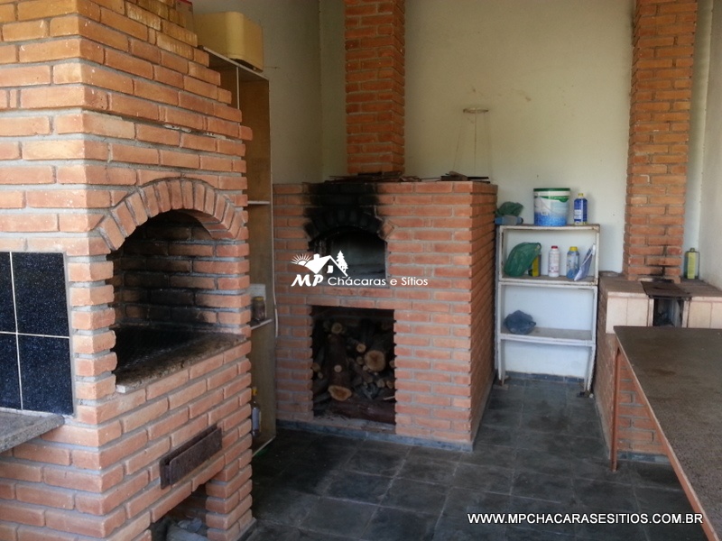 Chácara espetacular 2 km do centro de Biritiba Mirim