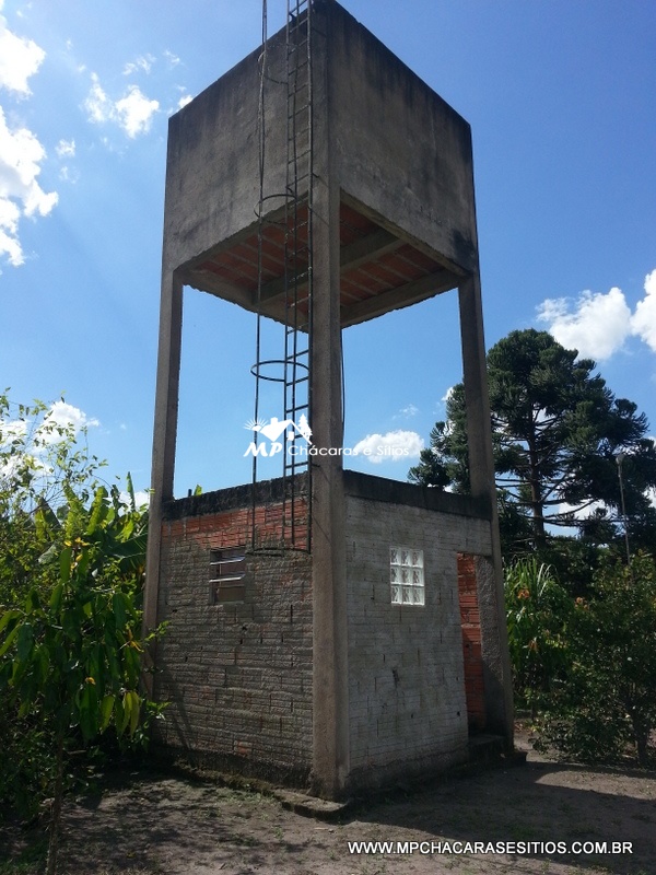 Chácara espetacular 2 km do centro de Biritiba Mirim