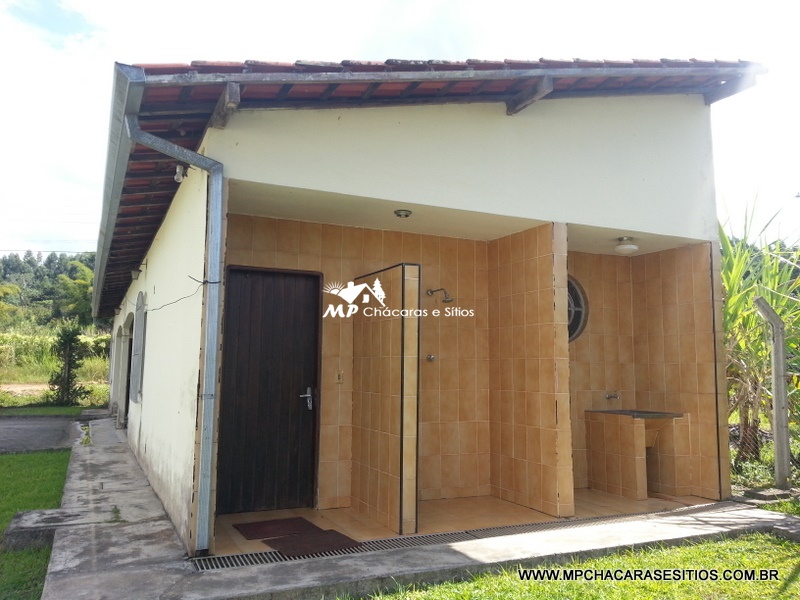 Chácara espetacular 2 km do centro de Biritiba Mirim