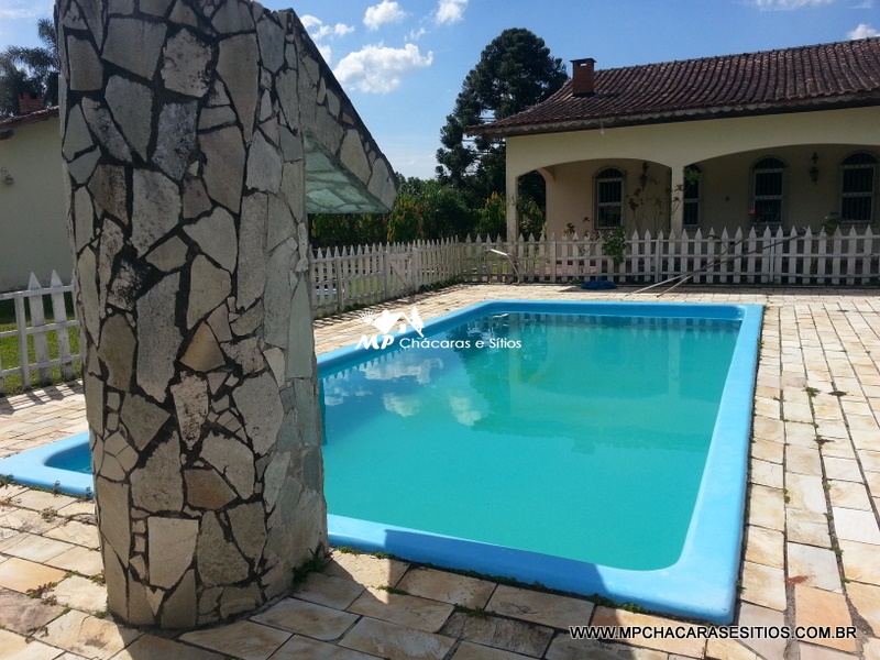 Chácara espetacular 2 km do centro de Biritiba Mirim