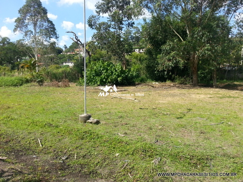 Chácara espetacular 2 km do centro de Biritiba Mirim