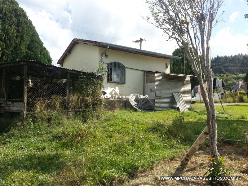 Chácara espetacular 2 km do centro de Biritiba Mirim