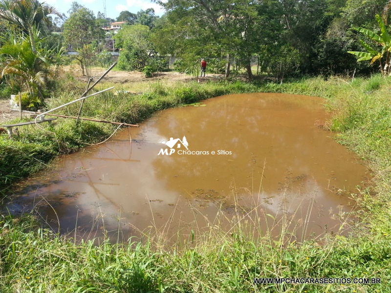 Chácara espetacular 2 km do centro de Biritiba Mirim