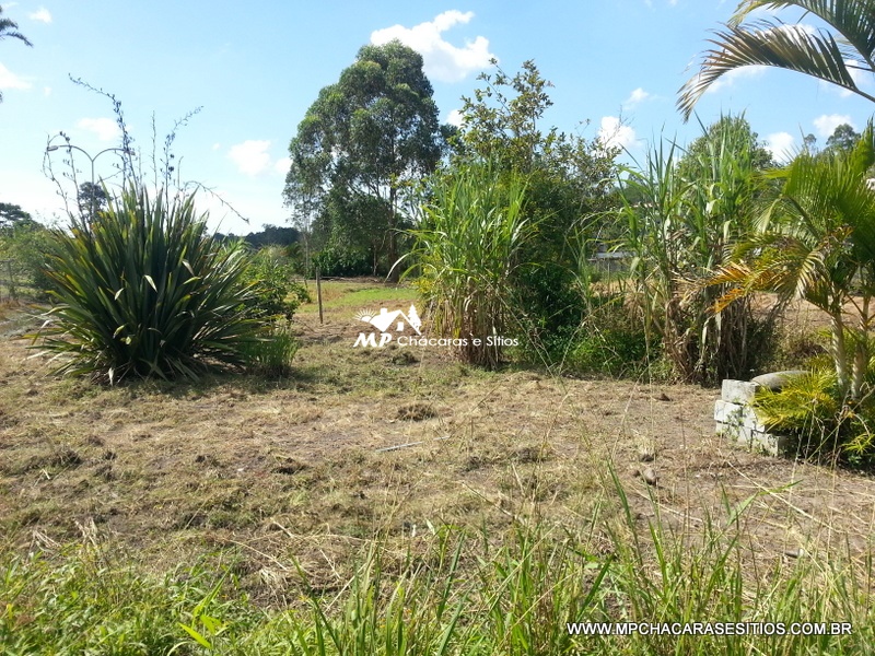 Chácara espetacular 2 km do centro de Biritiba Mirim