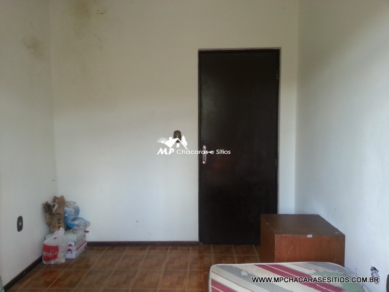 Chácara espetacular 2 km do centro de Biritiba Mirim