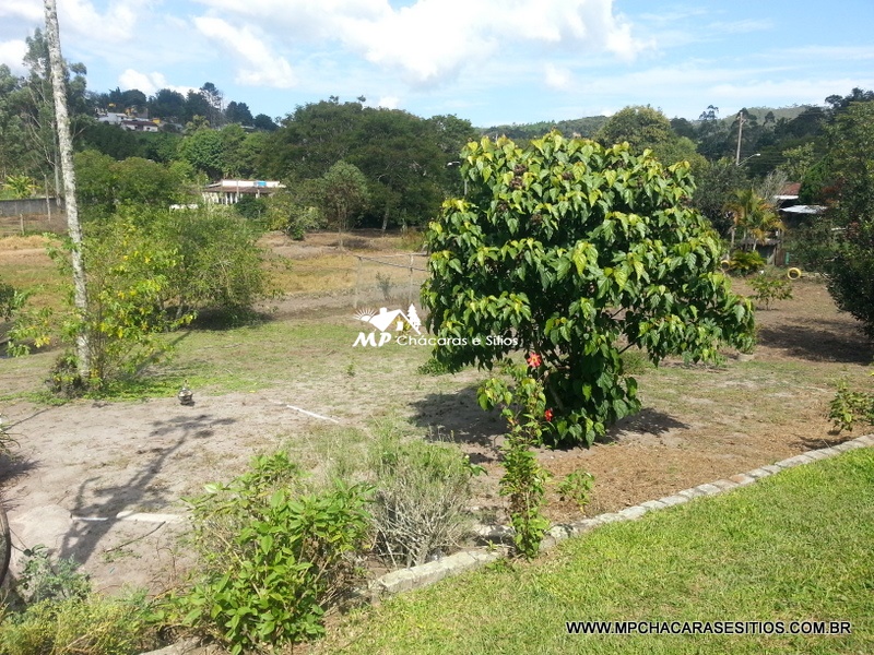 Chácara espetacular 2 km do centro de Biritiba Mirim
