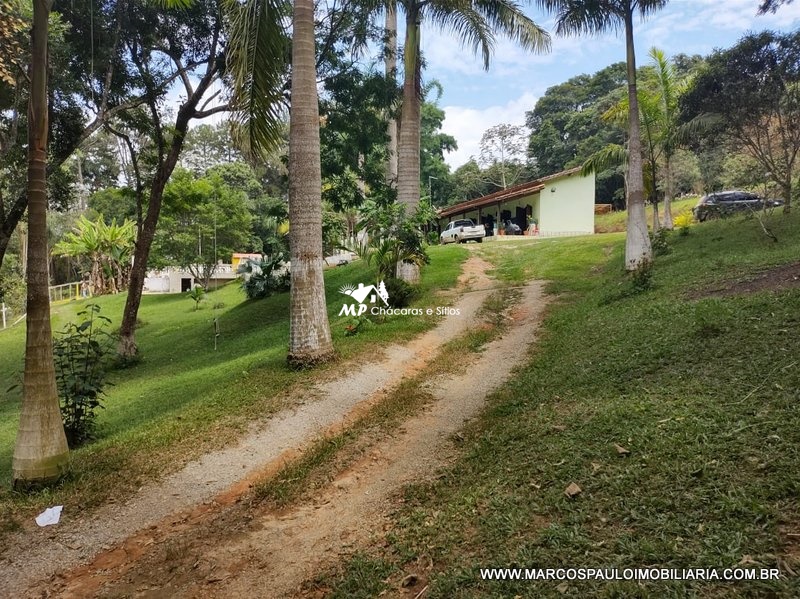 LINDA CHÁCARA EM BIRITIBA MIRIM !