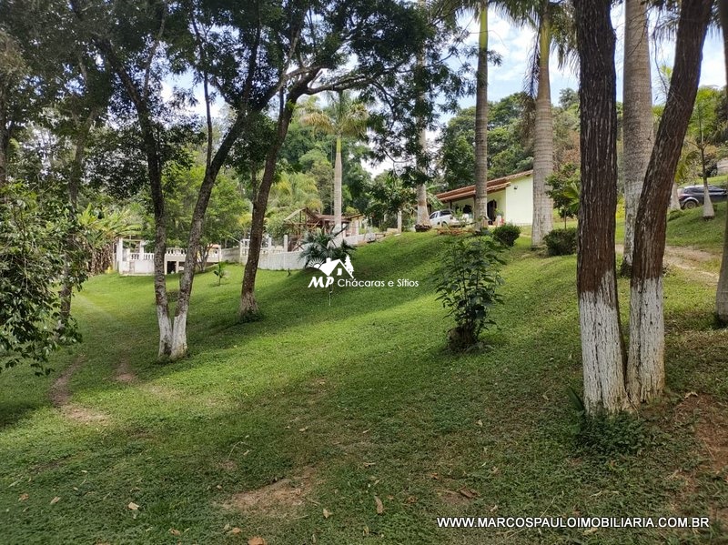 LINDA CHÁCARA EM BIRITIBA MIRIM !
