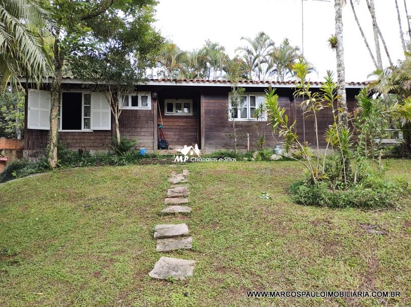 ESPETÁCULO DE CHÁCARA EM CONDOMÍNIO DE LUXO – MOGI DAS CRUZES – SP