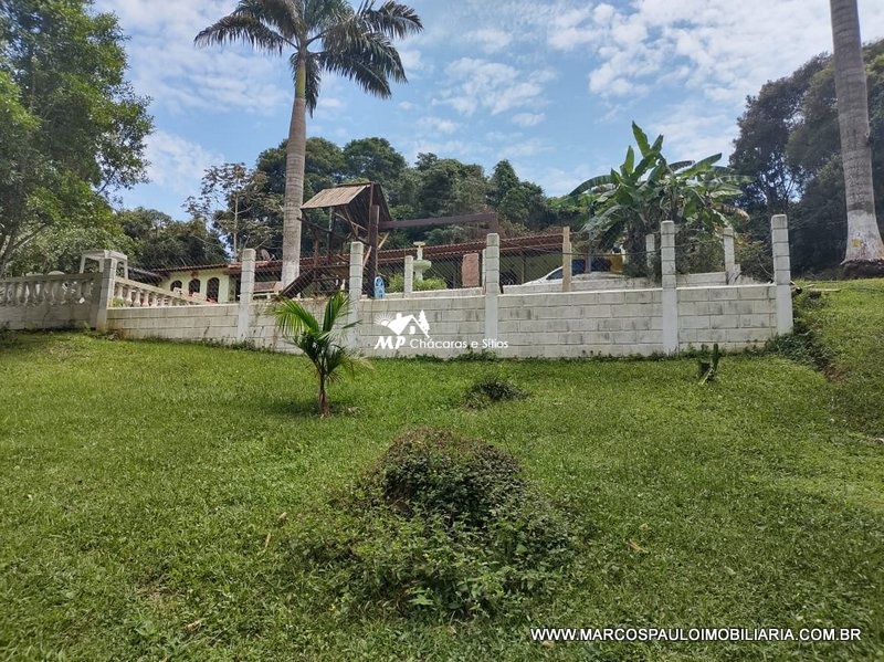 LINDA CHÁCARA EM BIRITIBA MIRIM !