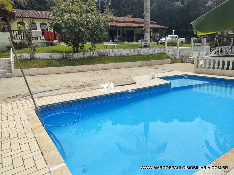 LINDA CHÁCARA EM BIRITIBA MIRIM !