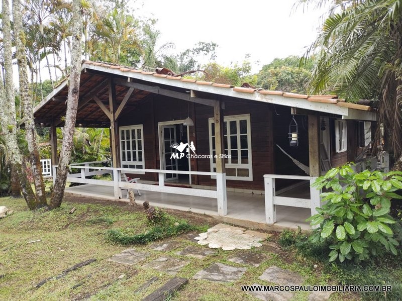 ESPETÁCULO DE CHÁCARA EM CONDOMÍNIO DE LUXO – MOGI DAS CRUZES – SP