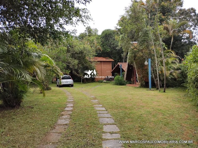 ESPETÁCULO DE CHÁCARA EM CONDOMÍNIO DE LUXO – MOGI DAS CRUZES – SP