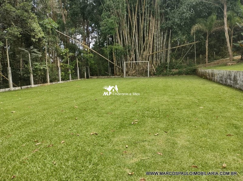 LINDA CHÁCARA EM BIRITIBA MIRIM !