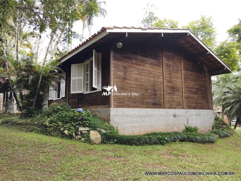 ESPETÁCULO DE CHÁCARA EM CONDOMÍNIO DE LUXO – MOGI DAS CRUZES – SP
