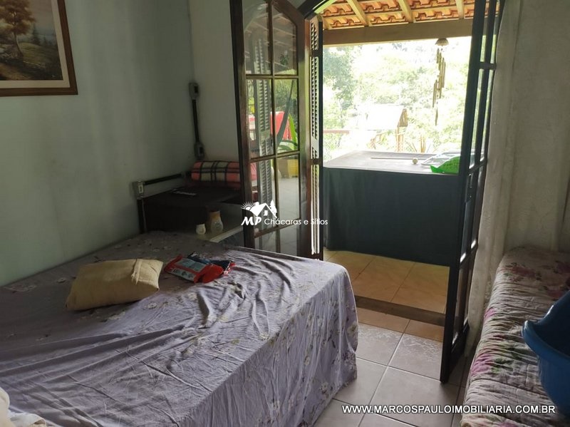 LINDA CHÁCARA EM BIRITIBA MIRIM !