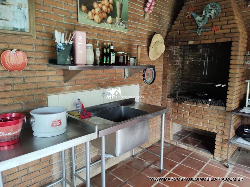 ESPETÁCULO DE CHÁCARA EM CONDOMÍNIO DE LUXO – MOGI DAS CRUZES – SP