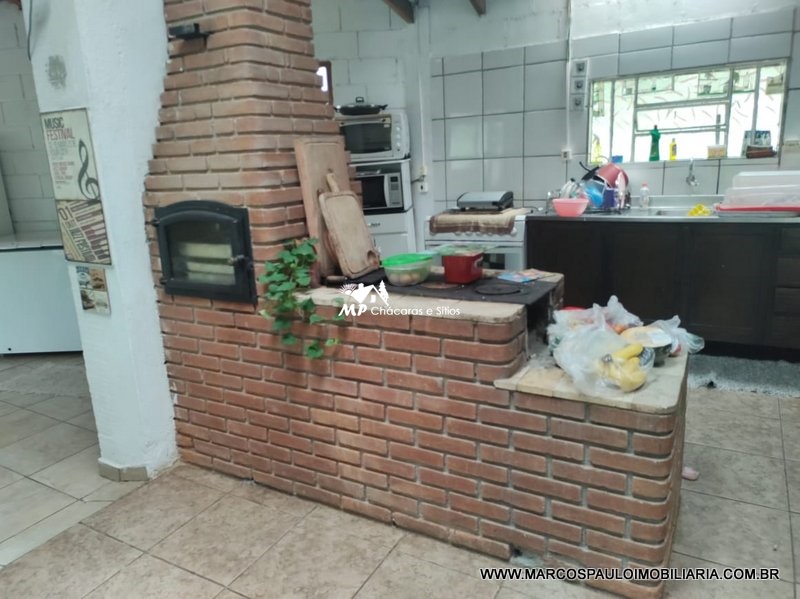 LINDA CHÁCARA EM BIRITIBA MIRIM !