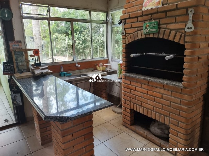 LINDA CHÁCARA EM BIRITIBA MIRIM !