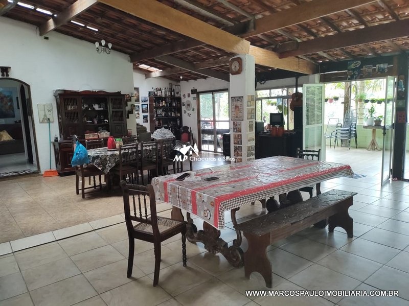 LINDA CHÁCARA EM BIRITIBA MIRIM !