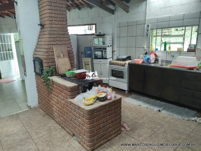 LINDA CHÁCARA EM BIRITIBA MIRIM !