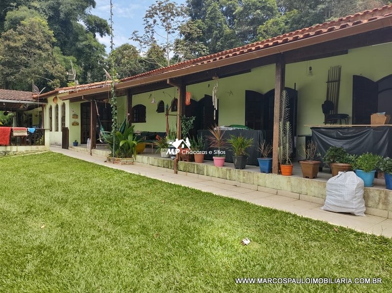 LINDA CHÁCARA EM BIRITIBA MIRIM !