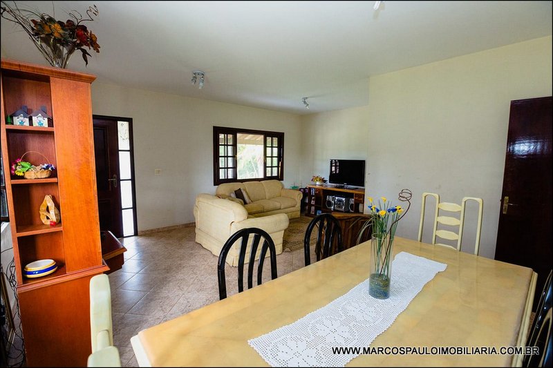 Excelente Chácara em condomínio em Mogi das Cruzes !!!