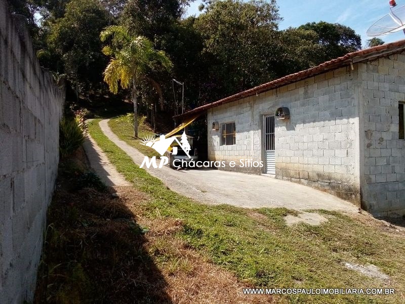 Chácara em biritiba mirim-SP com Nascente