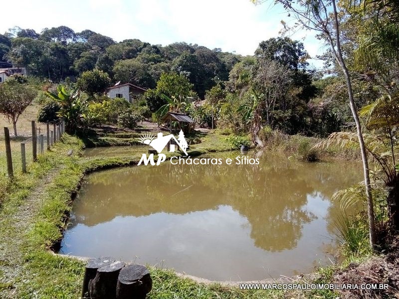 Chácara em biritiba mirim-SP com Nascente