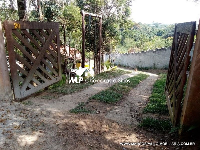 Chácara em biritiba mirim-SP com Nascente