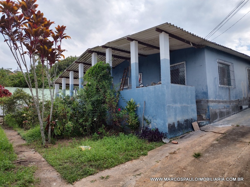 CHÁCARA COM PISCINA E CHURRASQUEIRA