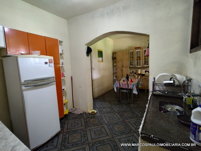 CHÁCARA COM 2 CASA NO TERRENO – CONFIRA