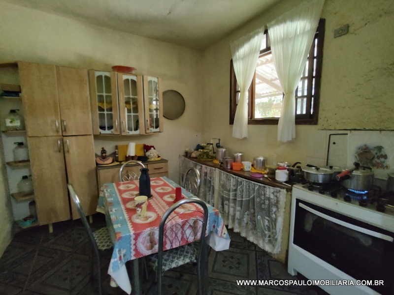 CHÁCARA COM 2 CASA NO TERRENO – CONFIRA