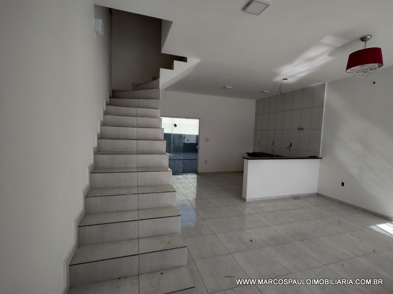 LINDA CASA NOVA EM BIRITIBA MIRIM