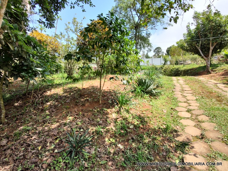 CHÁCARA COM 2 CASA NO TERRENO – CONFIRA