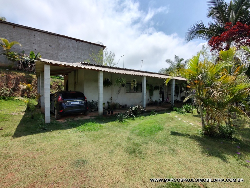 CHÁCARA COM 2 CASA NO TERRENO – CONFIRA