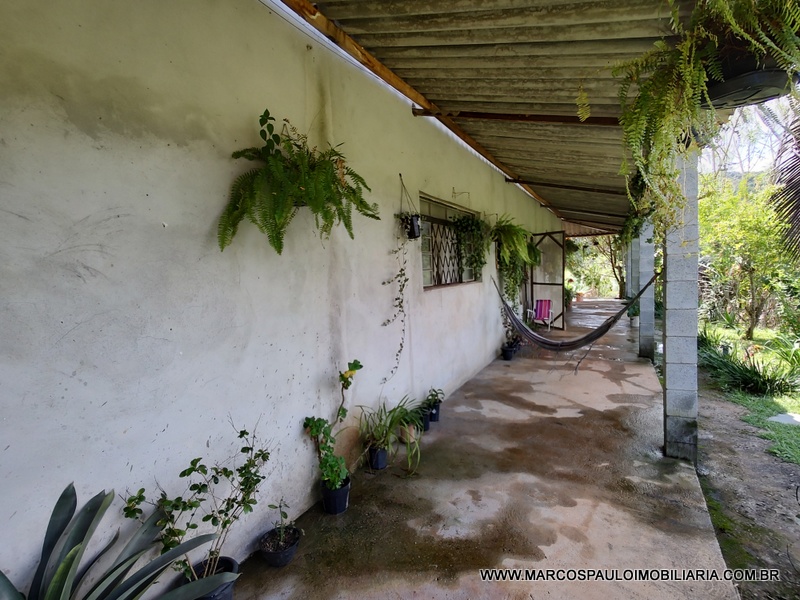 CHÁCARA COM 2 CASA NO TERRENO – CONFIRA