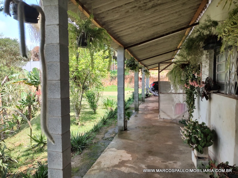 CHÁCARA COM 2 CASA NO TERRENO – CONFIRA