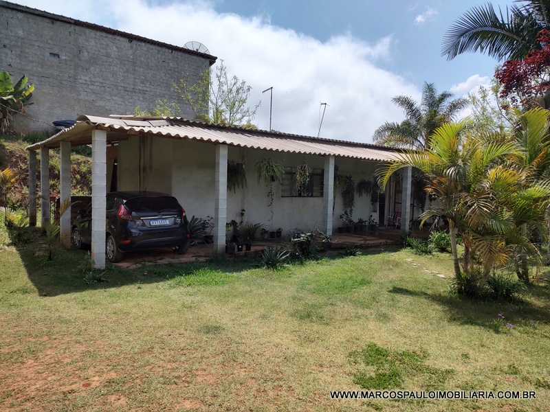 CHÁCARA COM 2 CASA NO TERRENO – CONFIRA