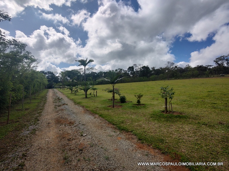 SÍTIO MAGNIFICO EM MOGI DAS CRUZES – SP