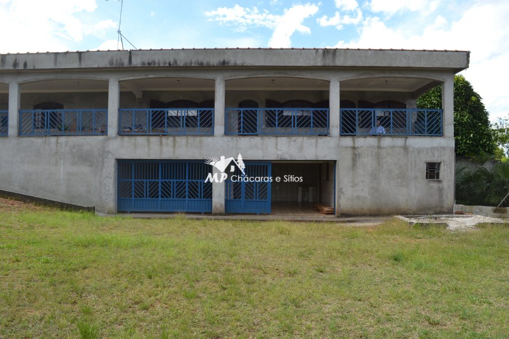 CHÁCARA PARA MORADIA – CONFIRA