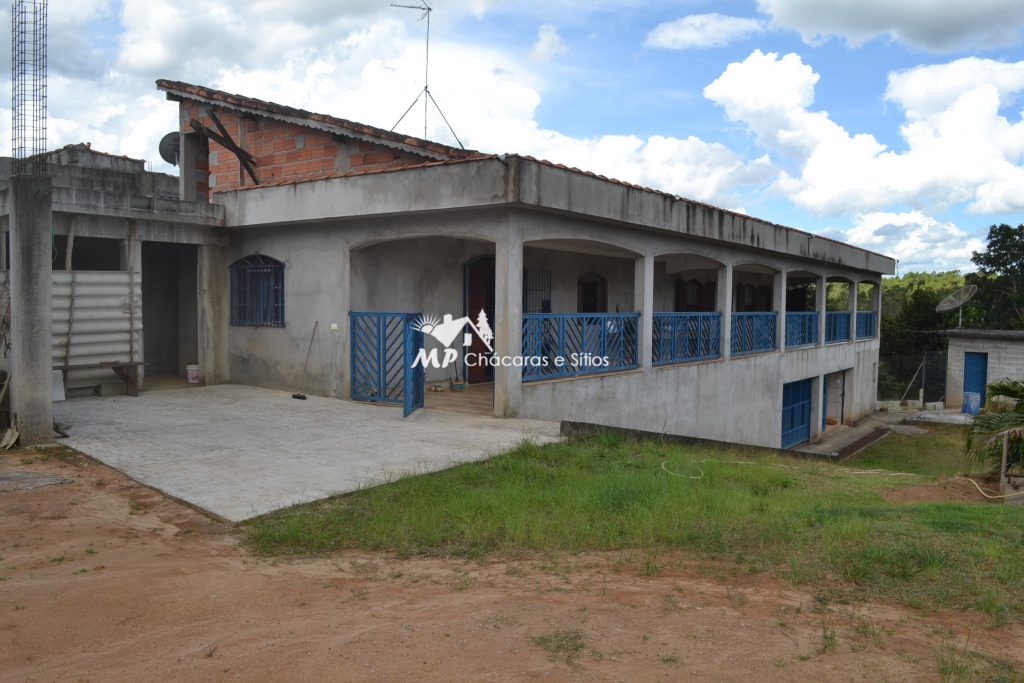 CHÁCARA PARA MORADIA – CONFIRA