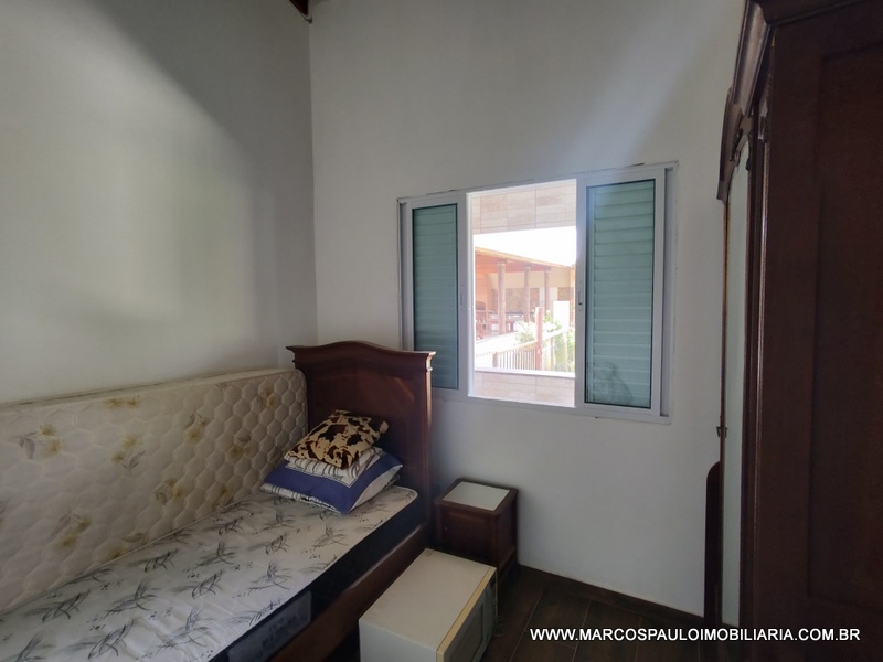 Chácara de 20.000 M² com localização privilegiada e vista de cinema, completa com tudo do melhor em acabamento para o conforto que você e sua família merece, próximo ao asfalto e 15 minutos do centro da cidade de Mogi das cruzes