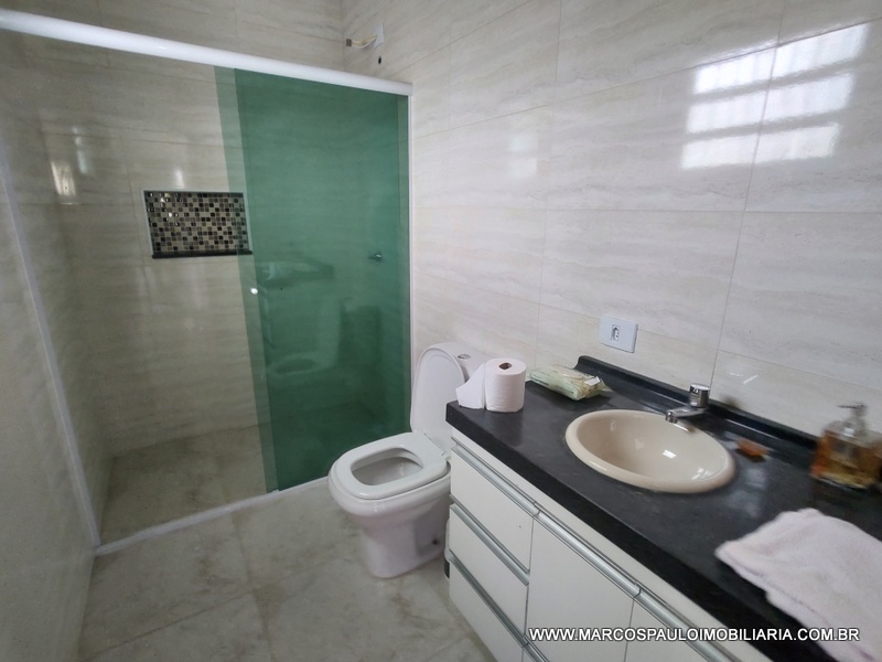 Chácara de 20.000 M² com localização privilegiada e vista de cinema, completa com tudo do melhor em acabamento para o conforto que você e sua família merece, próximo ao asfalto e 15 minutos do centro da cidade de Mogi das cruzes