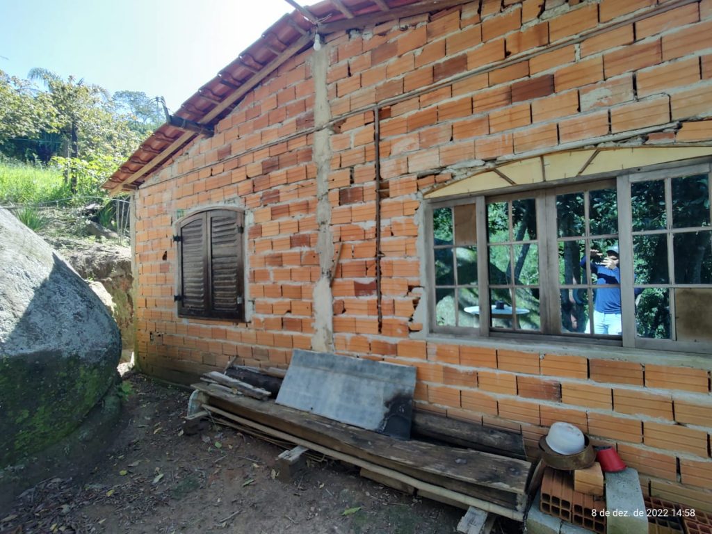 OPORTUNIDADE EM BIRITIBA MIRIM – SP CHÁCARA PARA DESCANSAR COM SUA FAMILIA