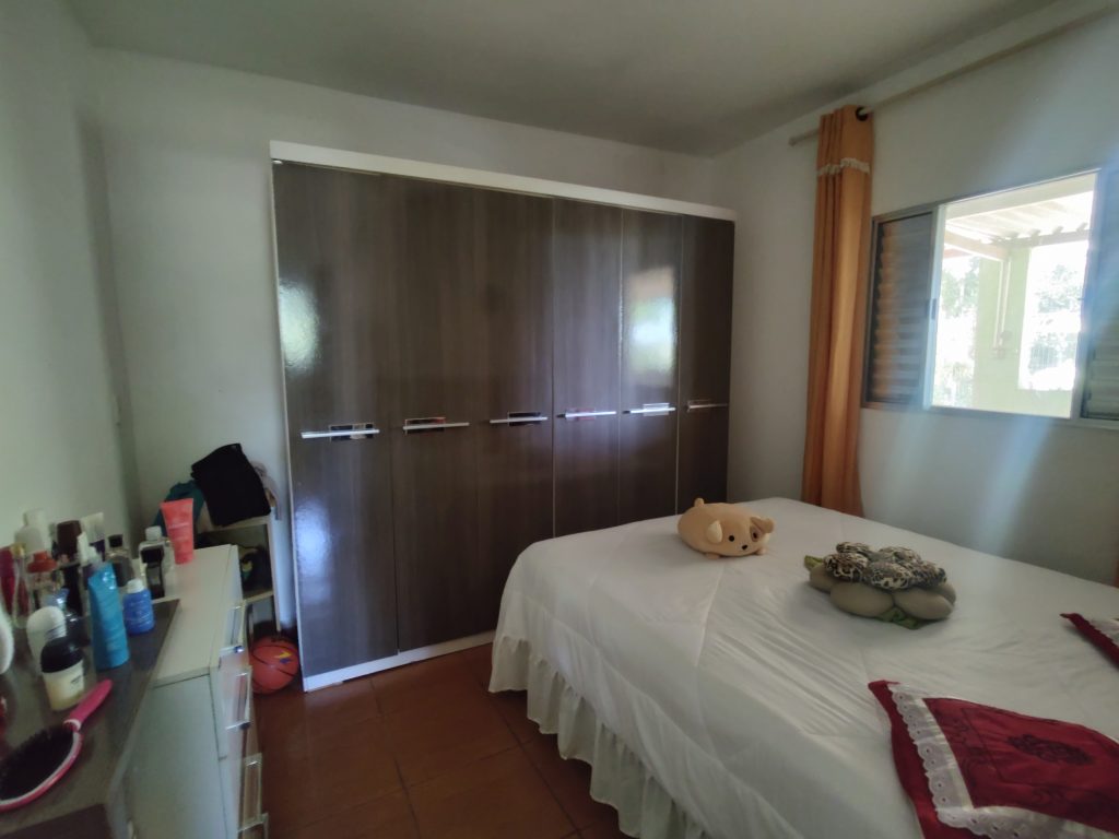 LINDA CHÁCARA EM BIRITIBA MIRIM PROXIMO DO ASFALTO!!!!