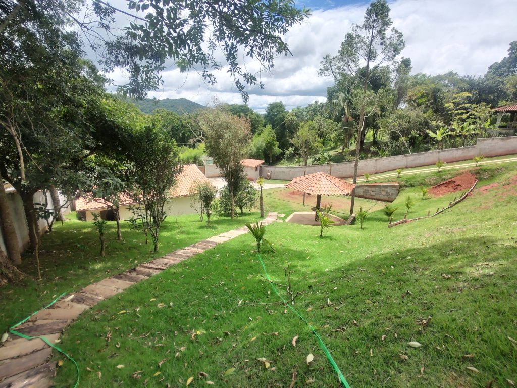 Chácara com cheirinho de novo em Biritiba Mirim terreno escriturado e porteira fechada!