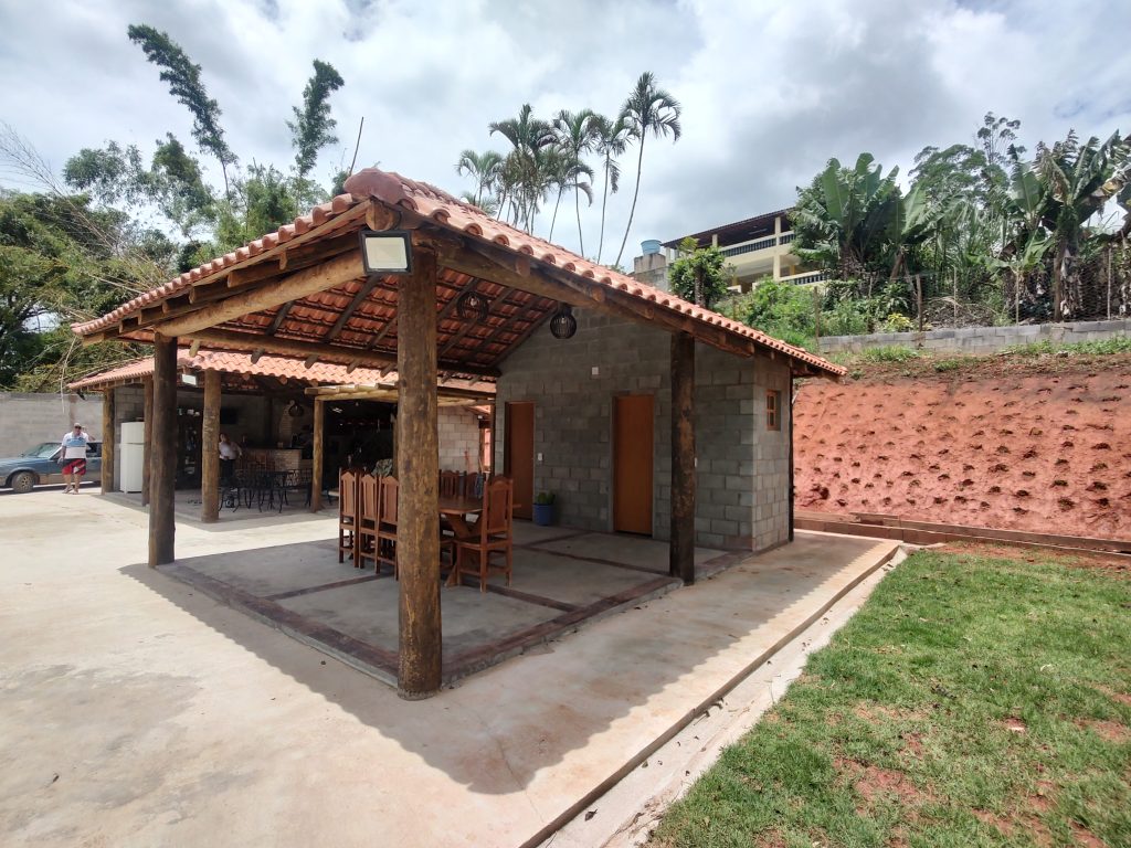 Chácara com cheirinho de novo em Biritiba Mirim terreno escriturado e porteira fechada!