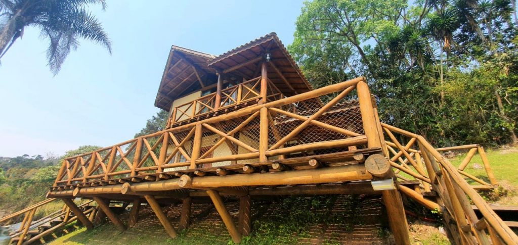 CHÁCARA DO SEUS SONHOS EM BIRITIBA MIRIM 100m² DO ASFALTO EM BAIRRO NOBRE DA CIDADE