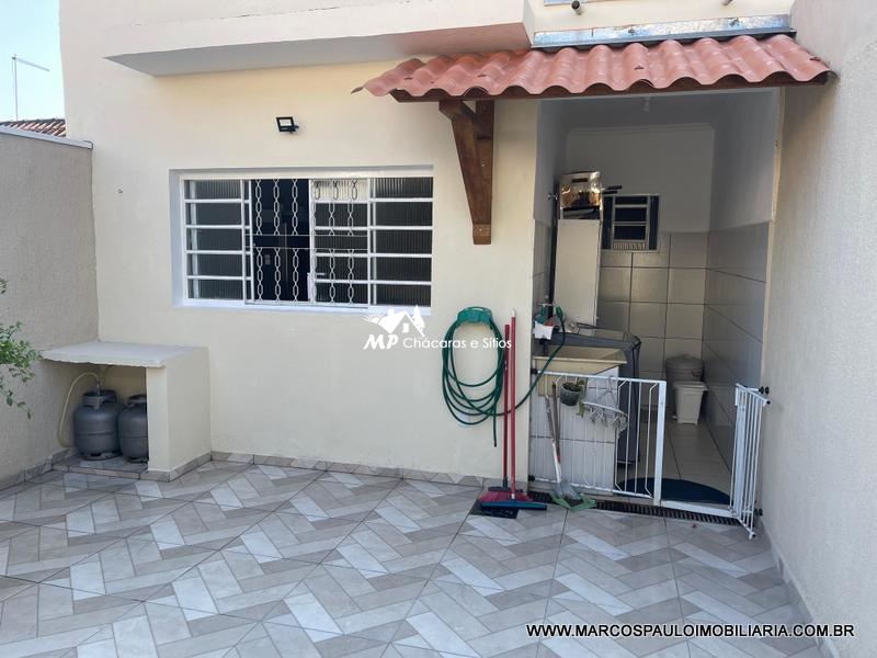 SOBRADO NO MELHOR BAIRRO DA CIDADE!!